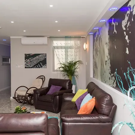 Azure Apartment *