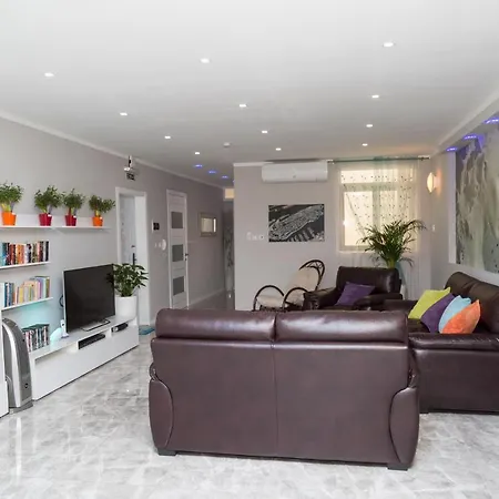Azure Apartment Senglea