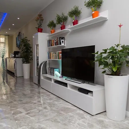 Azure Apartment Senglea