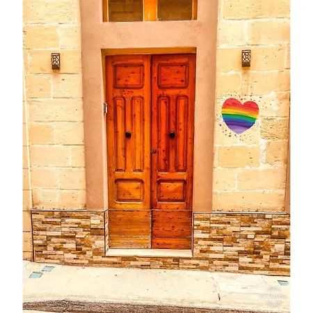 Azure * Senglea